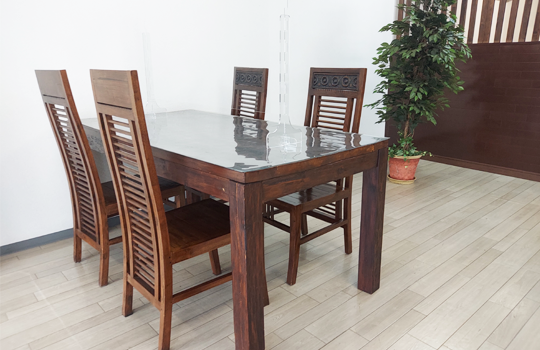 事務所ソファー写真